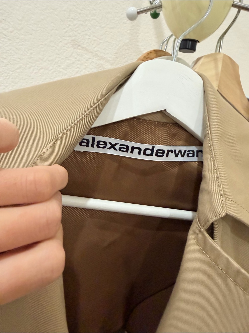 Alexander Wang Beige Trench Coat with Black Contrast Panels - Picture 4 of 11